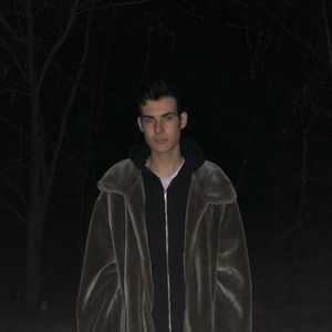 Meet your Posher, Evan